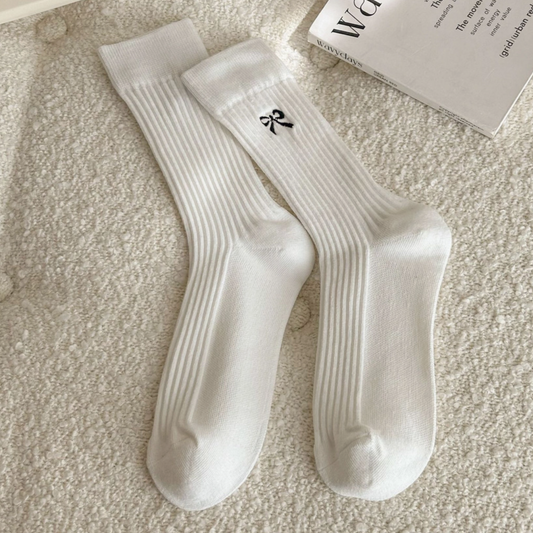 Embroidered Bow Ankle Socks